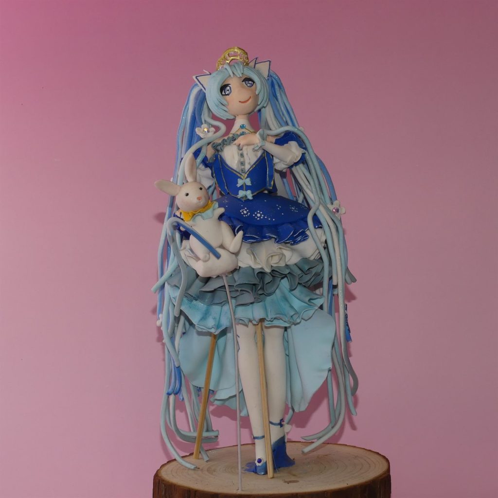 Figurine en porcelaine froide réalisée à la main