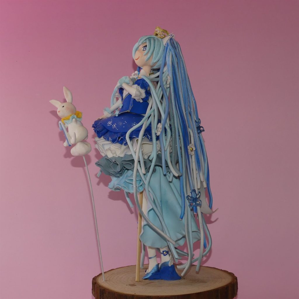 Figurine en porcelaine froide réalisée à la main