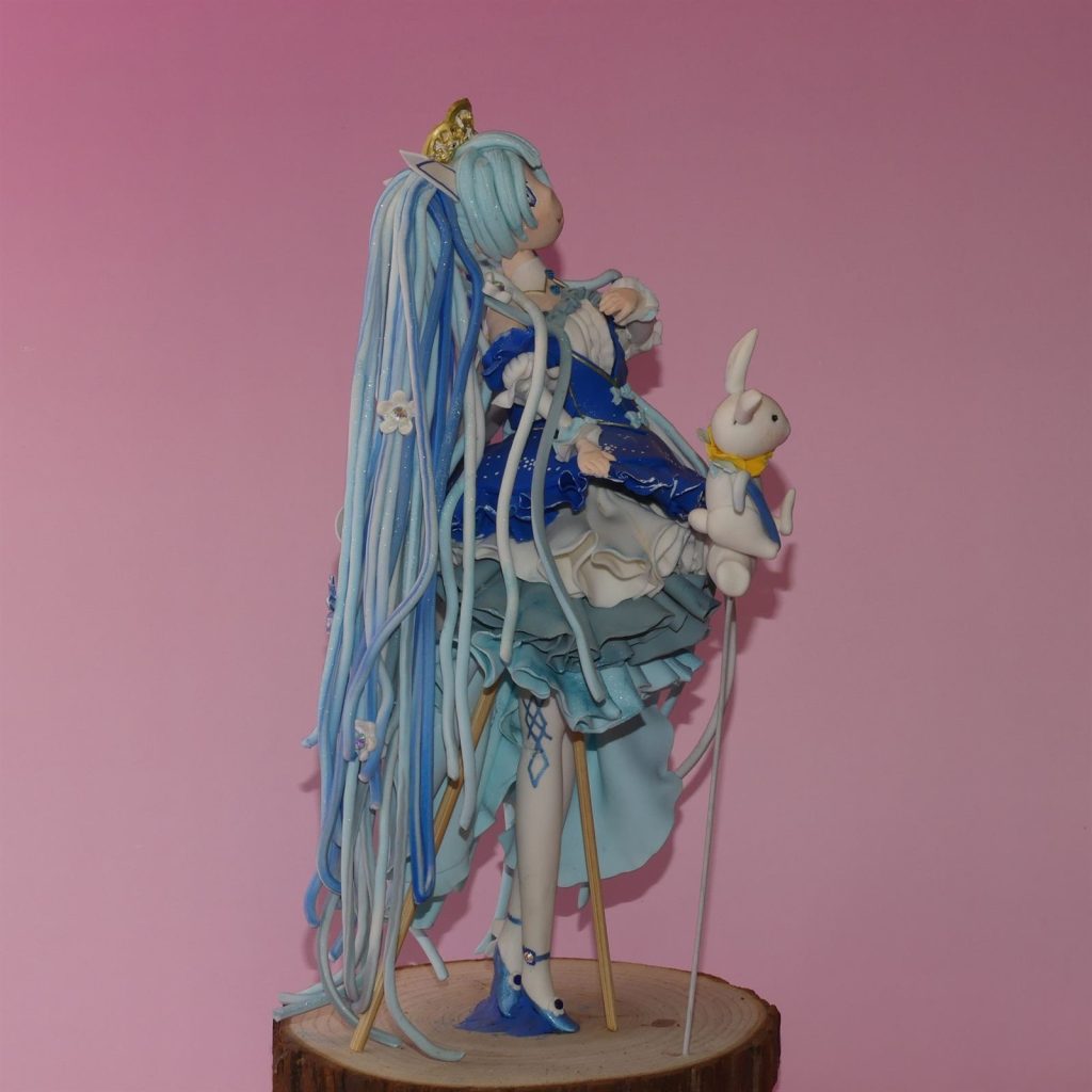 Figurine en porcelaine froide réalisée à la main