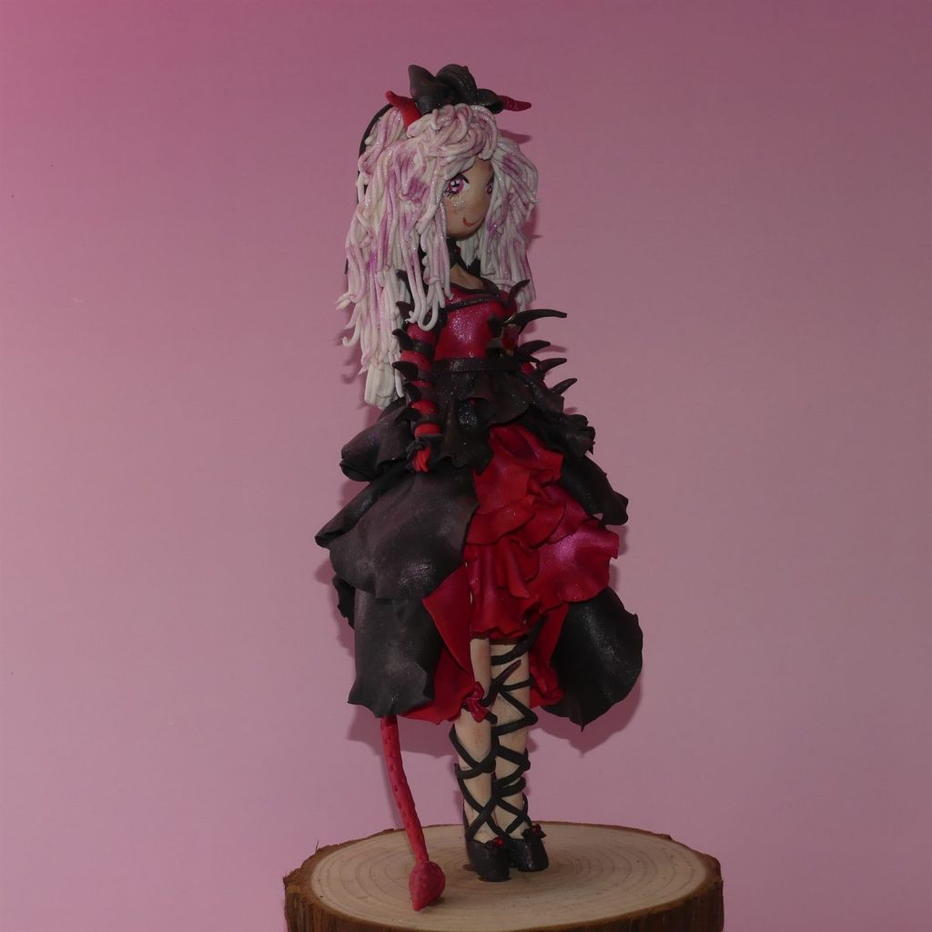 Figurine en porcelaine froide réalisée à la main