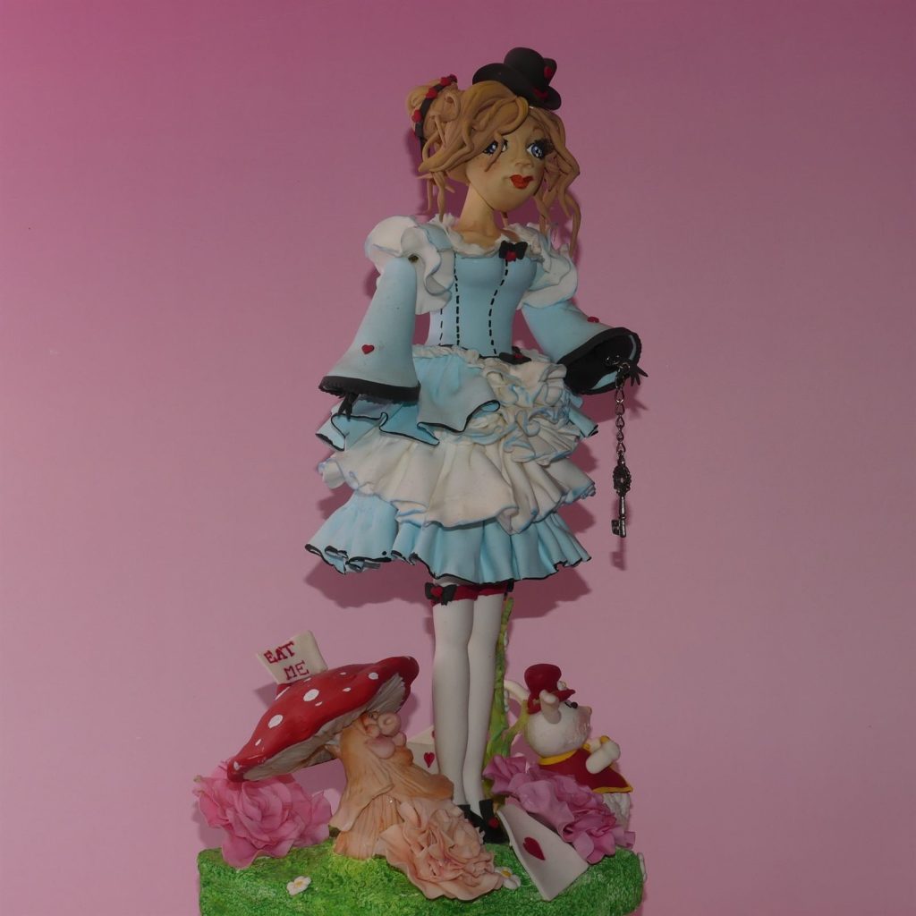 Figurine en porcelaine froide réalisée à la main