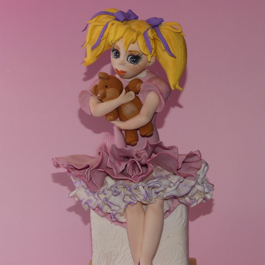 Figurine en porcelaine froide réalisée à la main