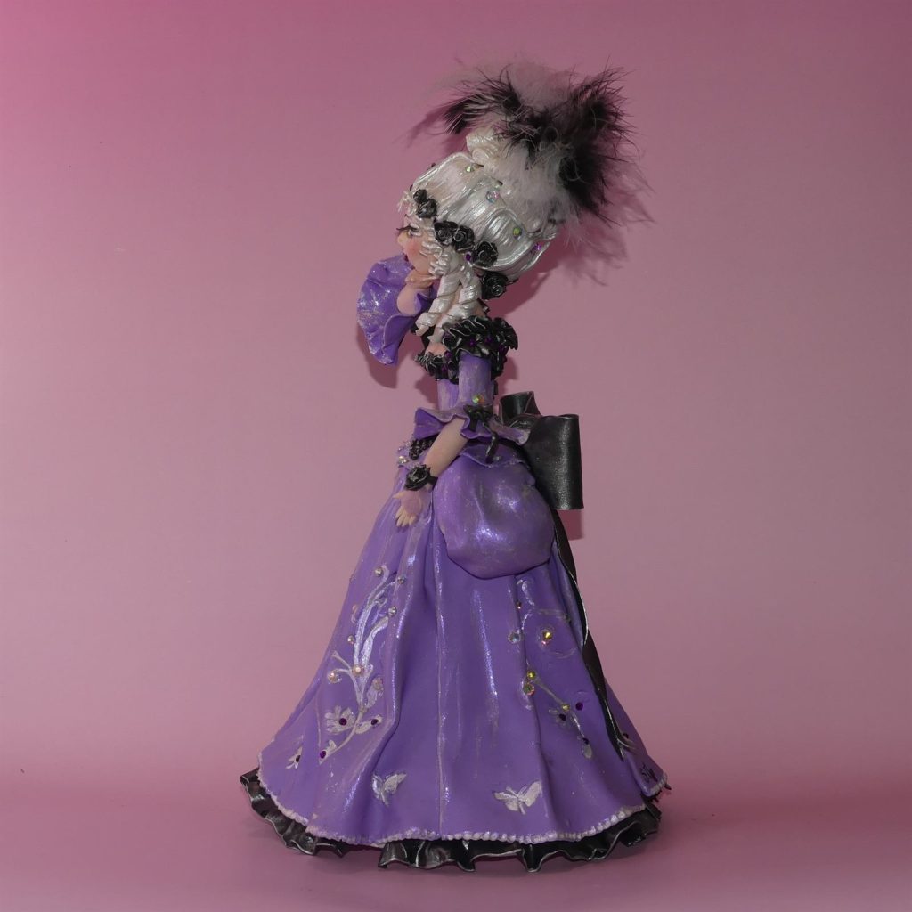 Figurine en porcelaine froide réalisée à la main