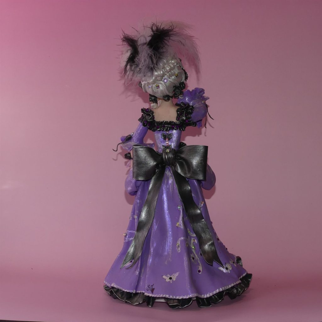 Figurine en porcelaine froide réalisée à la main