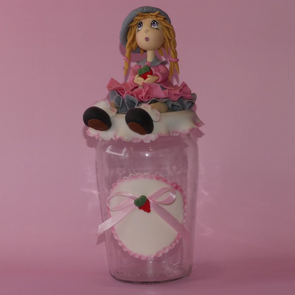Figurine en porcelaine froide réalisée à la main