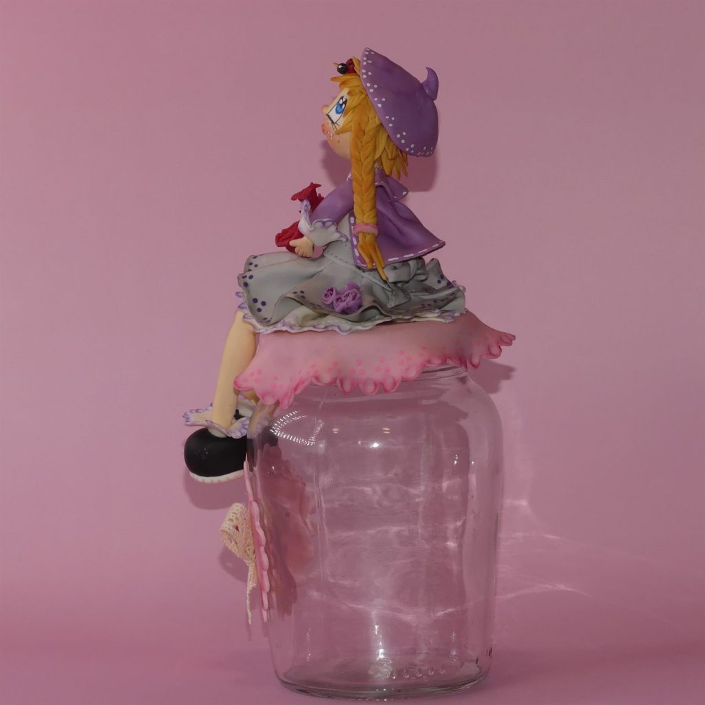 Figurine en porcelaine froide réalisée à la main