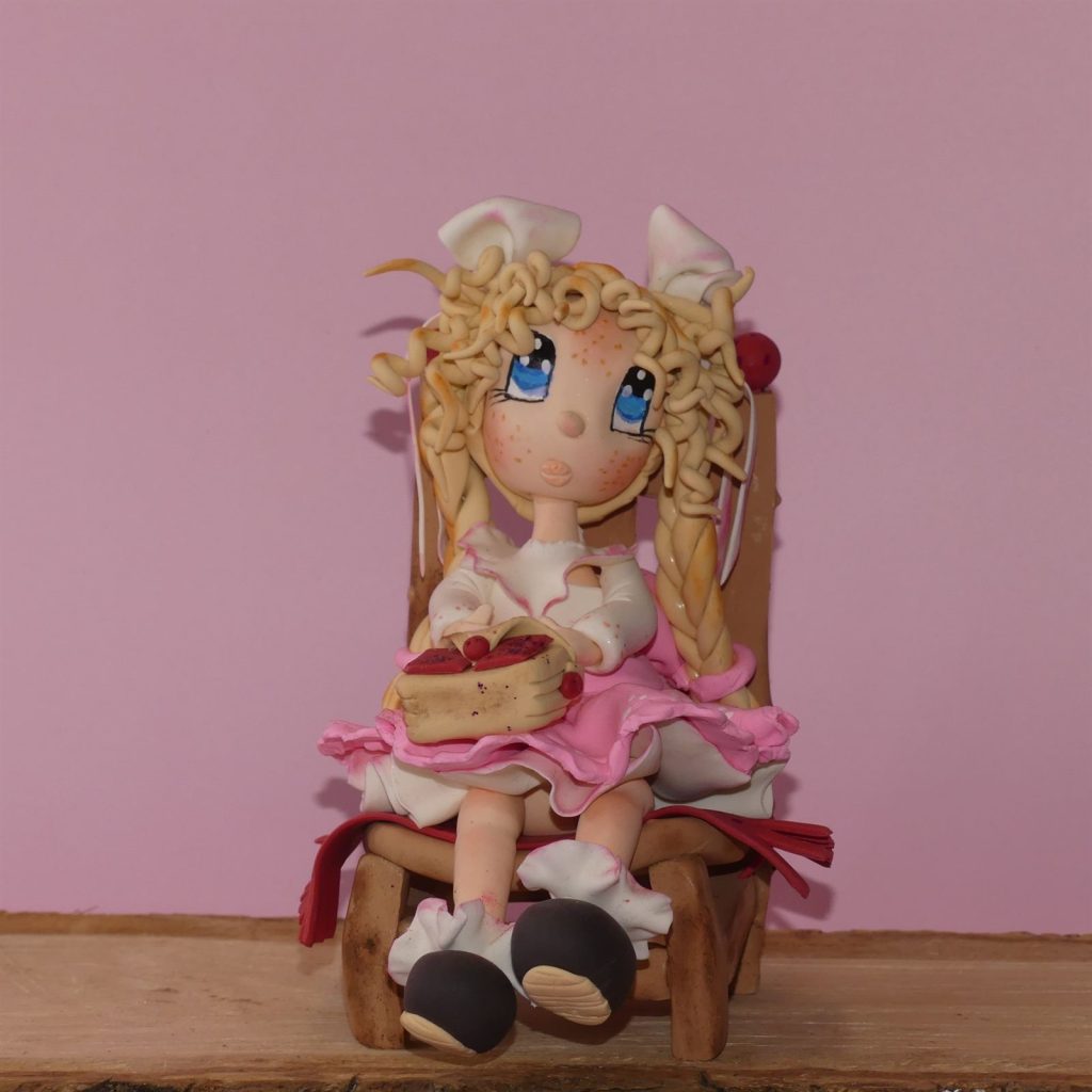 Figurine en porcelaine froide réalisée à la main