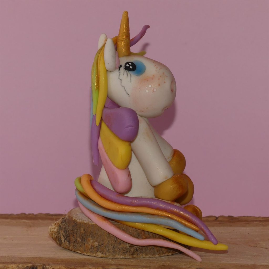 Figurine en porcelaine froide réalisée à la main